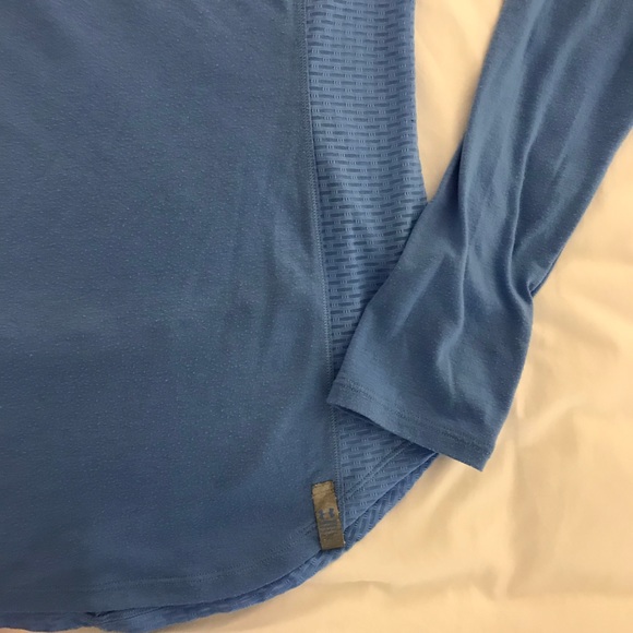 Under Armour Long Sleeve Run Shirt! 🏃‍♀️ - Picture 4 of 6